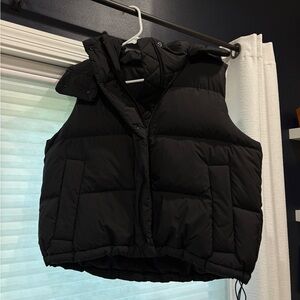 Lululemon Black Puffer Vest